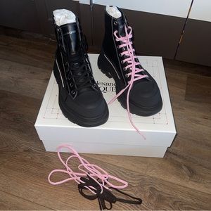 Mens Alexander McQueen Tread Slick Sneaker in Black/Pink Size EU 43 / US 10 NEW